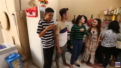Hanya saja karen ternyata sempat. Istri Kebobolan Hamil Lagi, Intip 5 Potret Hunian Dede ...