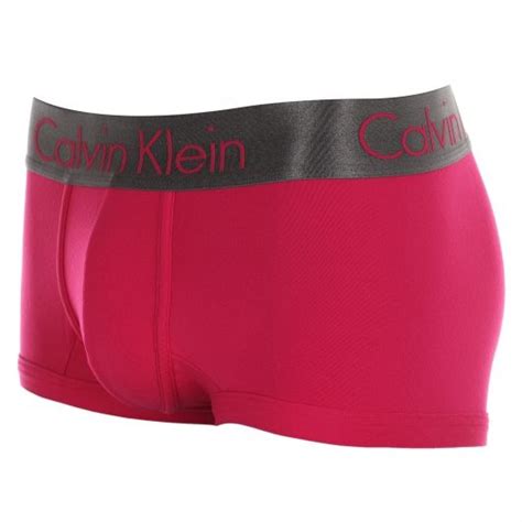 Vous voudriez trouver le meilleur prix calvin klein homme sous vetement et ne pas vous faire avoir ? Boxer Calvin Klein rose fushia, ceinture métallisée | Sous ...