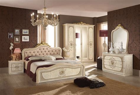 Modern italian bedroom furniture has come a long way from the wrought iron or wooden beds slept on by peasant farmers. Lisa beige classic Italian bedroom set and suite | EM Italia