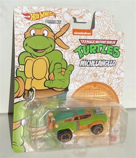 Hot Wheels Teenage Mutant Ninja Turtles Michelangelo Character Car