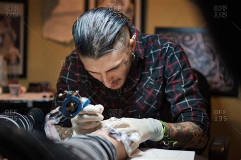 We Interview Catcentric Tattoo Artist Kapten Hanna Catster