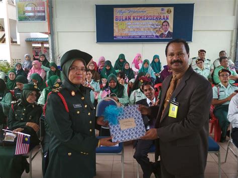 Kata sambutan merupakan salah satu agenda acara yang hampir selalu ada di setiap acara, baik di 1. SMK HANG KASTURI: Sambutan Kemerdekaan kali ke-60 ...
