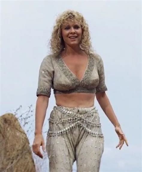 Kate Capshaw Body Size Breast Waist Hips Bra Height And Weight