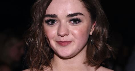 Maisie Williams Rewrites A Headline About Her Outfit To Remind Us All