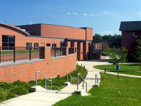 Darien School District Among Best Academically In Connecticut Report