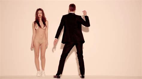 Robin Thicke Blurred Lines Ft T I Pharrell Unrated Alrincon