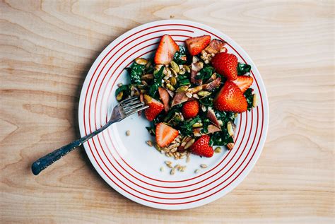 Farro Kale And Strawberry Salad With Bacon And Chili