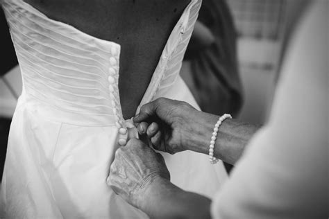 Womens bottomssizejean sizewaist82931.5103032.5123133.5143234.59 more rows. The Truth Behind Why Wedding Dress Sizes Run Small