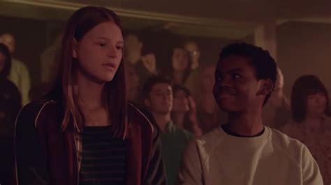‘everything Sucks Trailer New Netflix 90s High School Comedy