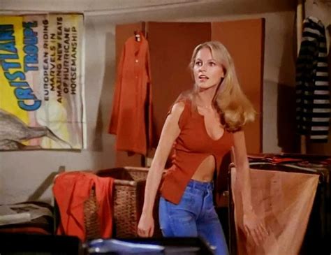 Cheryl Ladd In Charlies Angels 1976 In 2020 Charlies Angels