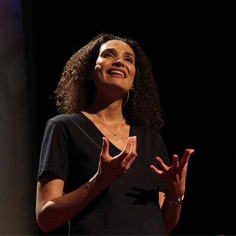 Journaliste et fondatrice de l'ong @projetimagine. Frédérique Bedos | Speaker Édition 2015 | TEDxCannes