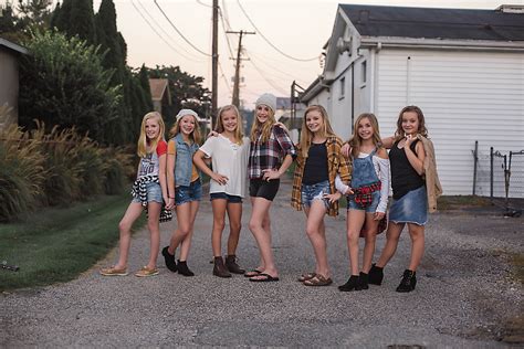 Young Teen Girls Group Telegraph