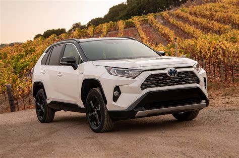 2019 Toyota Rav4 Hybrid Great Performance Even Better Fuel Economy Wsj