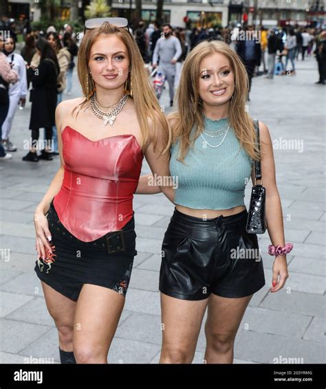 Maisie Smith And Scarlett Smith Hi Res Stock Photography And Images Alamy