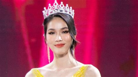 Miss Vietnam Phuong Anh Slammed For See Through Dress At 2022 Beauty Pageant The Courier Mail