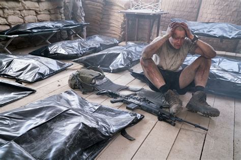 Foto de Caleb Landry Jones - The Outpost : Foto Caleb ...