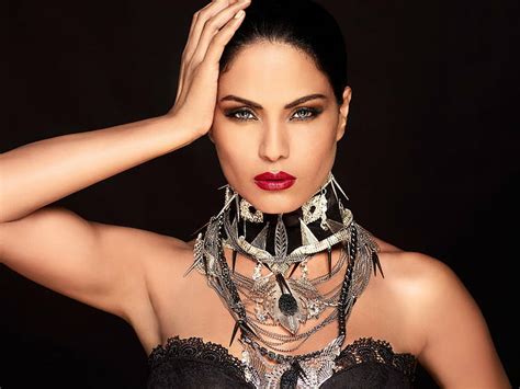 actress babe bollywood fashion indian malik model veena hd wallpaper wallpaperbetter