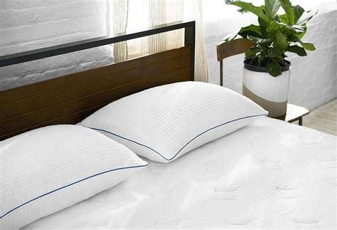King Size Memory Foam Pillows Amazon Com Serta Stay Cool Gel Memory