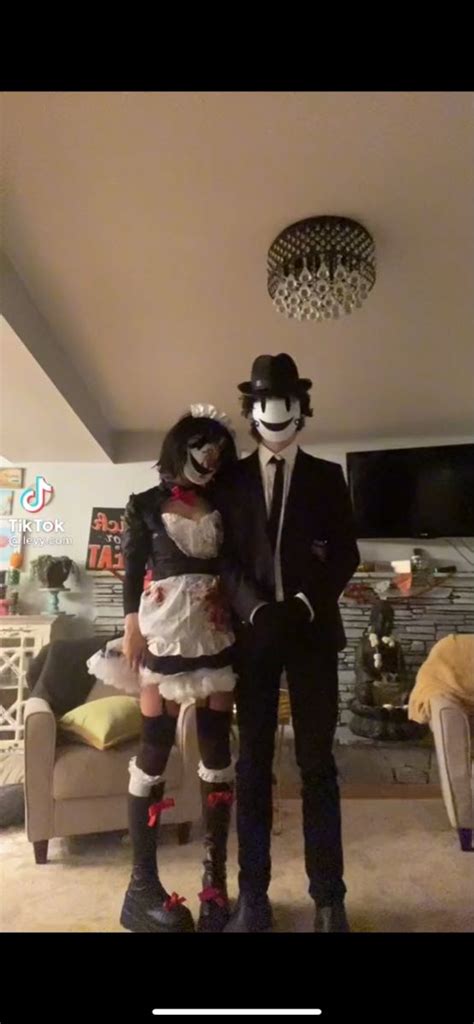 Halloween Duos Couples Halloween Outfits Couples Cosplay Cute Couple