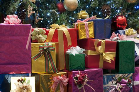 These 5 Gift Unwrapping Videos Will Melt Your Heart - Newsweek
