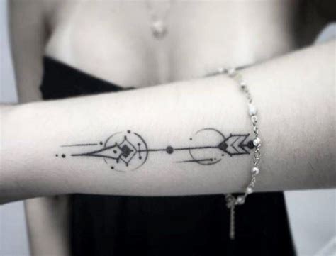 Constantly creating some of the most tasteful tattoos you'll ever lay eyes upon, russian tattoo artist anna bravo always manages to surprise us with her delightful black and grey ink designs. Pin by Kimberly Koontz on Tattoos | Arrow tattoo on wrist ...