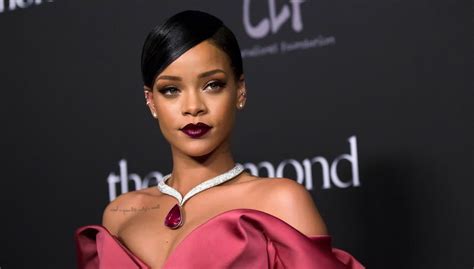 Rihanna History And Biography