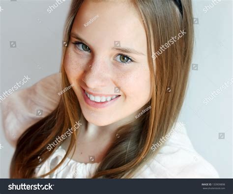 Beautiful Blondhaired 13years Old Girl Portrait Stock Photo 133909898