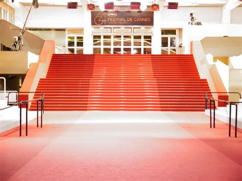 Festival de cannes‏подлинная учетная запись @festival_cannes 1 дек. Les marches du festival de Cannes by night | Le tapis ...