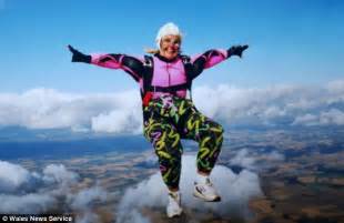 Located in the poconos, pa, we cater to skydivers of all ages and skill levels. World's oldest female skydiver, 81, cheats death - NowMyNews