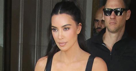 Kim Kardashian Teases New Romance Reveals She Likes To Turn The