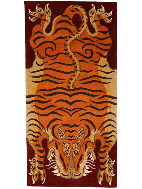 Hand Knotted Wool Rug In Roar Of The Snow Lion Design Royal Trophy