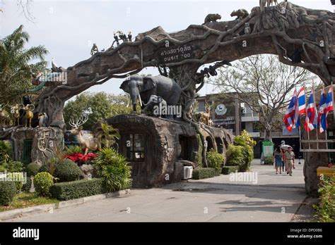 Hewan Lucu Terbaru Zoo Entrance Pictures Images