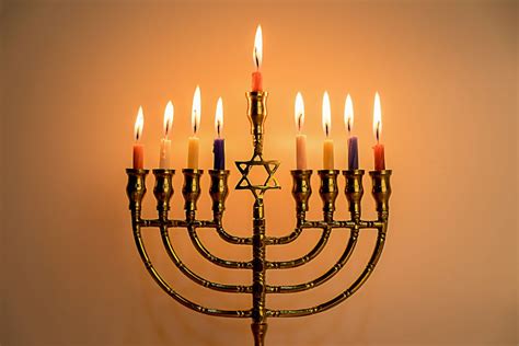 Does A Photo Show A Menorah Displayed In Defiance Of Nazism