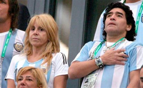 Diego Maradona Ex Esposa De Maradona Claudia Villafañe Revela Cómo
