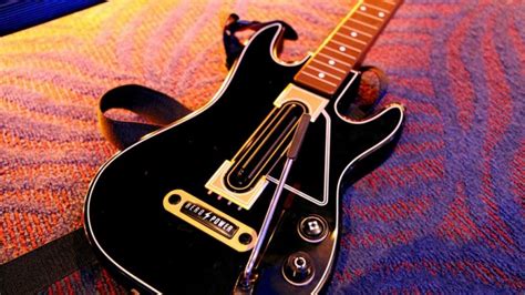 Guitar Hero Live 2 гитары Bundle Ps4 Цена купить Guitar Hero Live 2 гитары Bundle Ps4 в
