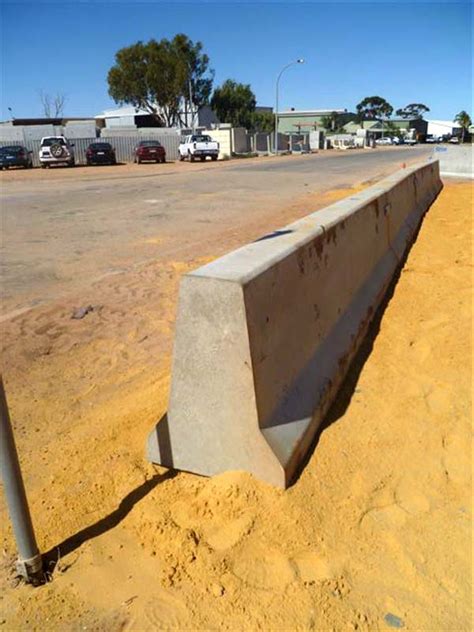 Precast Concrete Road Barriers For Sale Barricades Dallcon