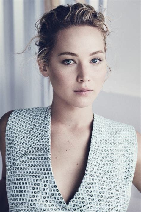 Jennifer Lawrence Shows Off Her Flawless Skin Is Amazing