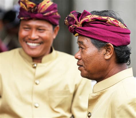 560 Zbiorów Zdjęć Fotografii I Beztantiemowych Obrazów Z Kategorii Balijczycy Istock