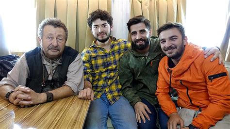 Zengin bir kadın olan buse'nin dedesi ise bu evliliğe razı gelmez. İnternet fenomeni 'Kafalar' usta oyuncuları 'Kafalar ...