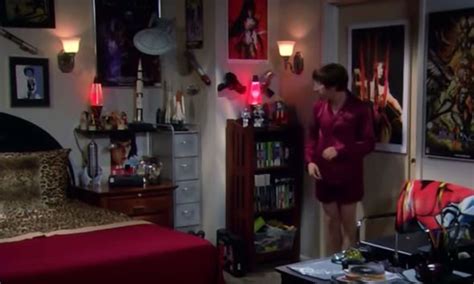 The Big Bang Theory Howard Wolowitzs Bedroom Only Has Female Action