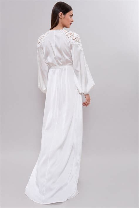 Long Silk Bridal Robe With Lace On Shoulders F Silk Robe With Volume