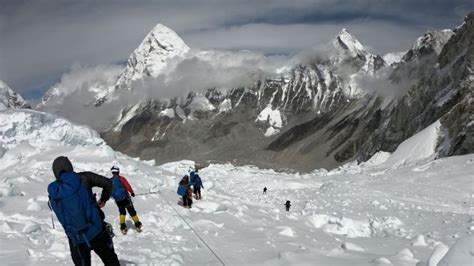 Mount everest serves as the final resting place for over 200 bodies. Glacier Melt on Everest Exposes the Bodies of Dead Climbers