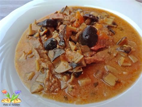 Gigli al pomodoro cotoletta con patatine rotolo con nutella Straccetti di manzo con funghi lyophillium - Pane & Tulipani