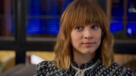 Ncis La S Ren E Felice Smith Opens Up About Nell S Decision Looks