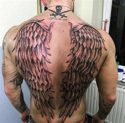 You get two bow tattoos in one with this design. bow tattoos on back of legs meaning #Tattoosonback | Back ...