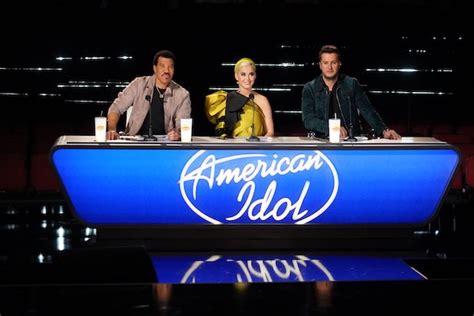 Ratings Univision Bests Fox But American Idol Leads Abc To Sunday