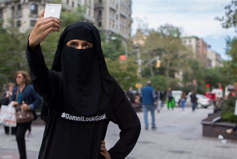 Two Artists Are Taking Hijab Selfies And Declaring Damn I Look Good