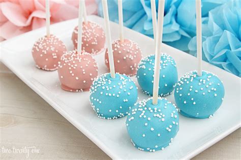It makes 20 pops at a time, which is handy if you're making cake pops for the masses. How to Make Cake Pops - Cake Pop Recipe