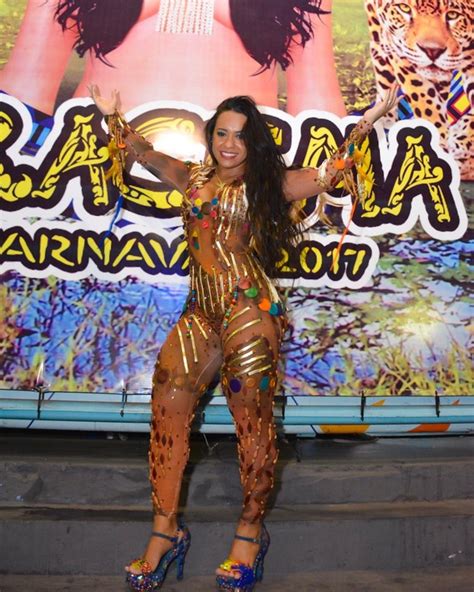 EGO Raíssa Oliveira comemora anos como rainha de bateria da Beija flor notícias de