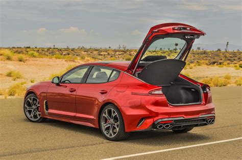 2022 Kia Stinger Vs 2022 Genesis G70 Compare Cars